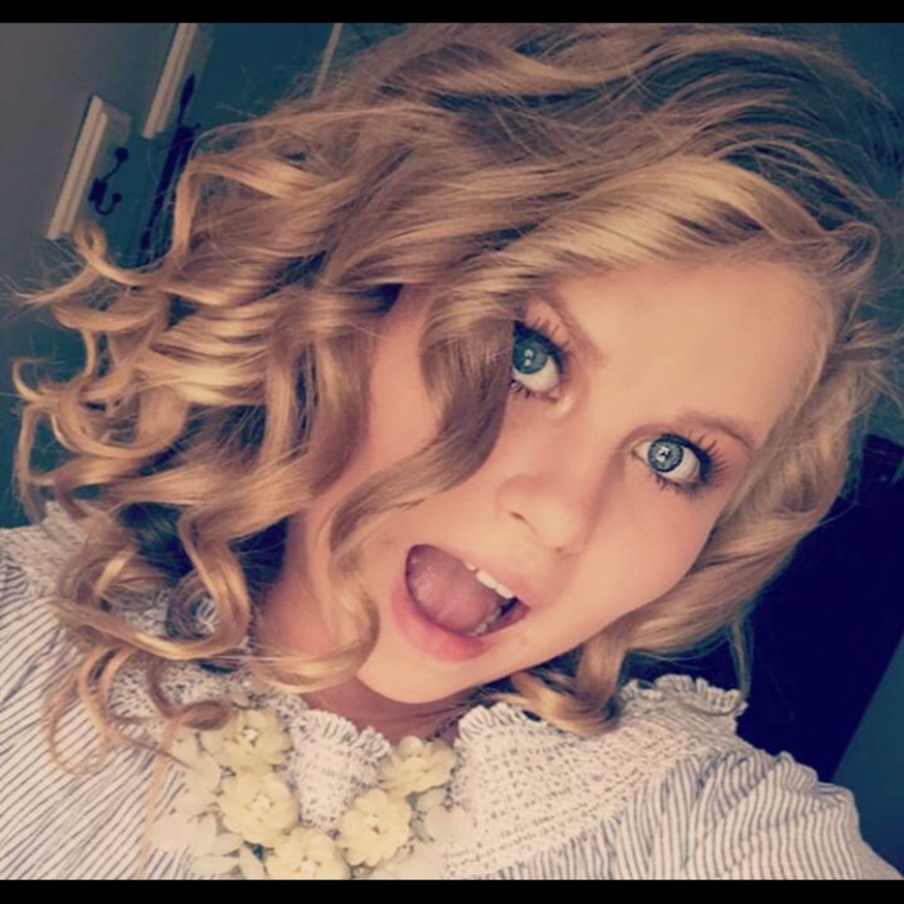 Meet your Posher, Makenzie